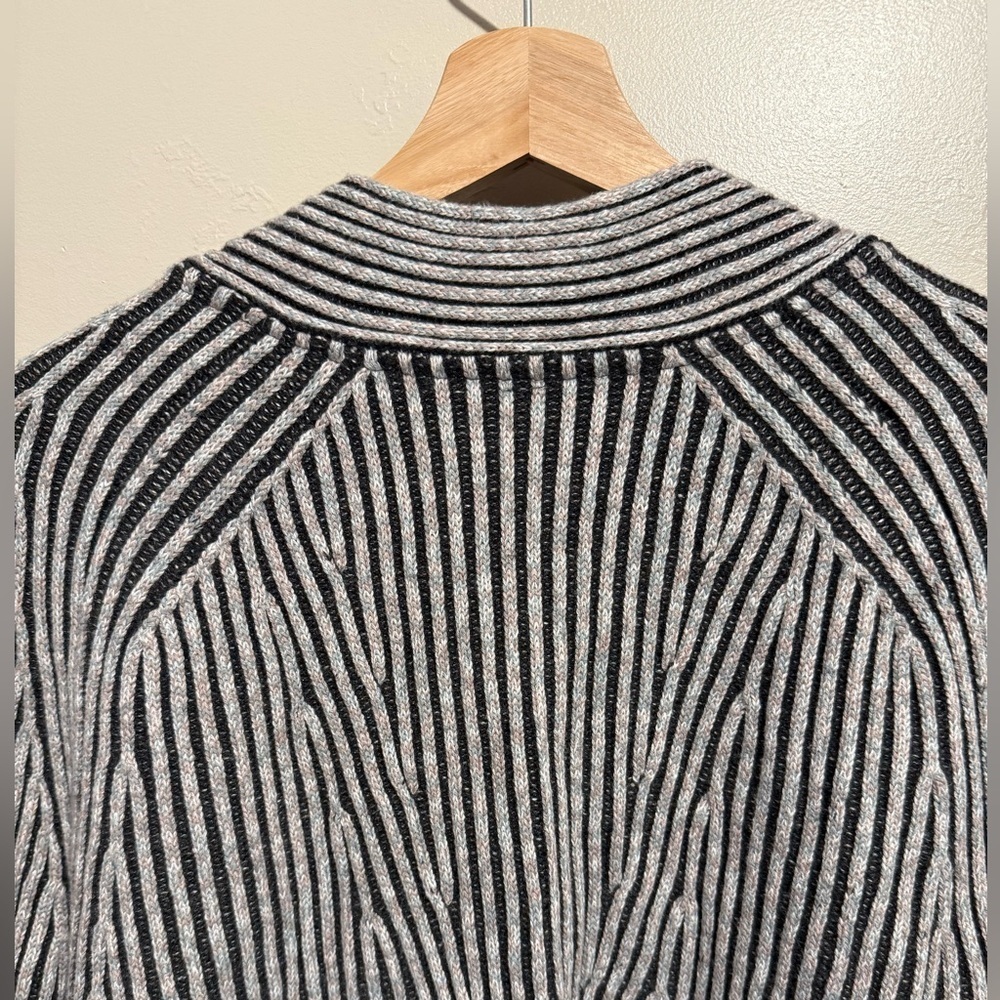 Lululemon Cotton-Cashmere Blend Sweater Wrap Powdered Clay/White/Lakeside Size 8 - Picture 12 of 15